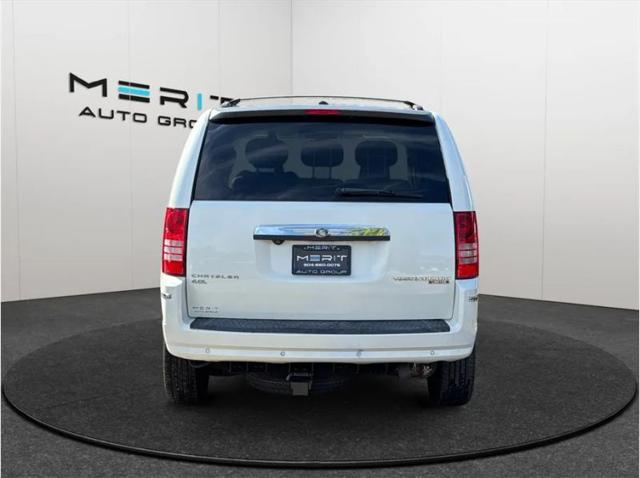 2010 Chrysler Town & Country Limited