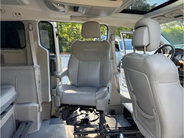 2010 Chrysler Town & Country Limited