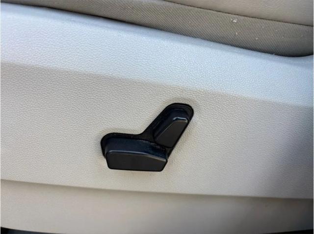 2010 Chrysler Town & Country Limited
