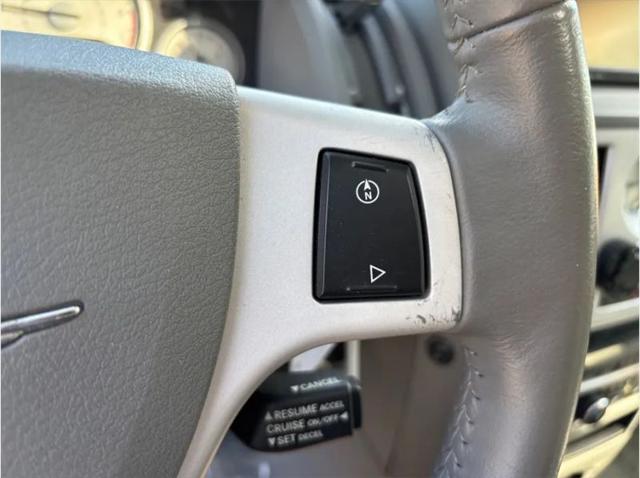2010 Chrysler Town & Country Limited