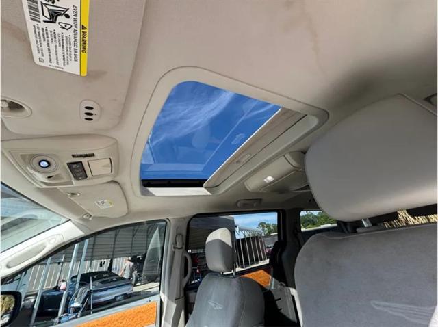 2010 Chrysler Town & Country Limited