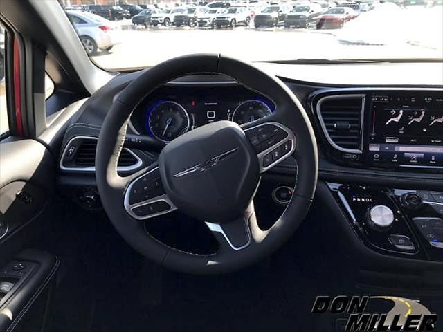 2026 Chrysler Pacifica Select AWD