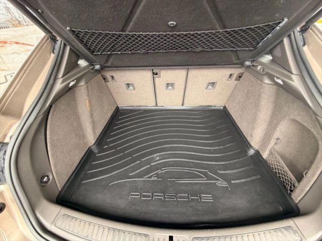 2017 Porsche Macan Base