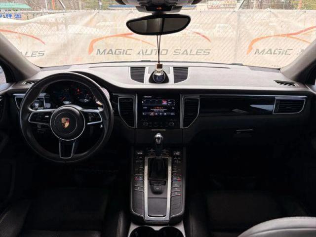 2017 Porsche Macan Base