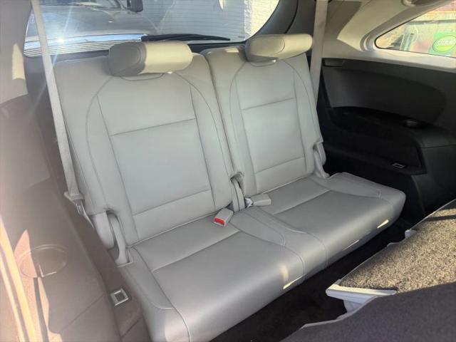 2017 Acura MDX w/Technology & Entertainment Pkgs