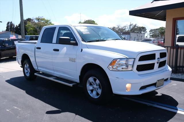 2017 Ram 1500 Express Crew Cab 4x4 57 Box