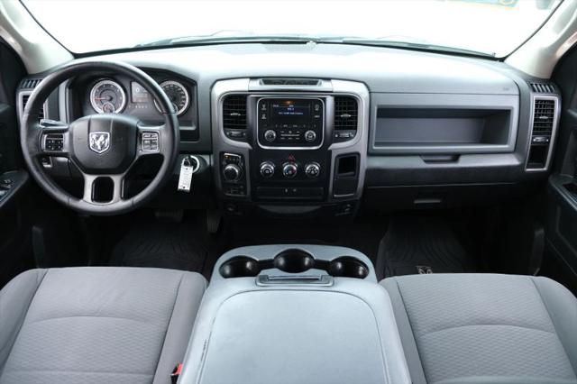 2017 Ram 1500 Express Crew Cab 4x4 57 Box