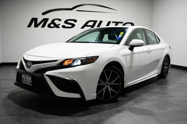 2023 Toyota Camry SE
