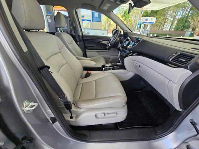 2021 Honda Pilot AWD Touring 8 Passenger