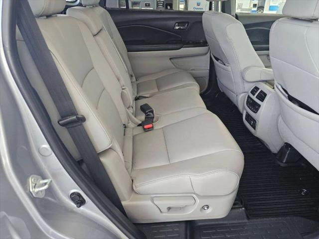 2021 Honda Pilot AWD Touring 8 Passenger