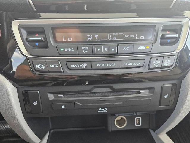 2021 Honda Pilot AWD Touring 8 Passenger