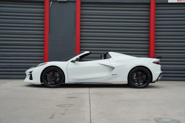 2024 Chevrolet Corvette E-Ray RWD Convertible 1LZ