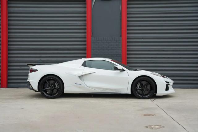 2024 Chevrolet Corvette E-Ray RWD Convertible 1LZ