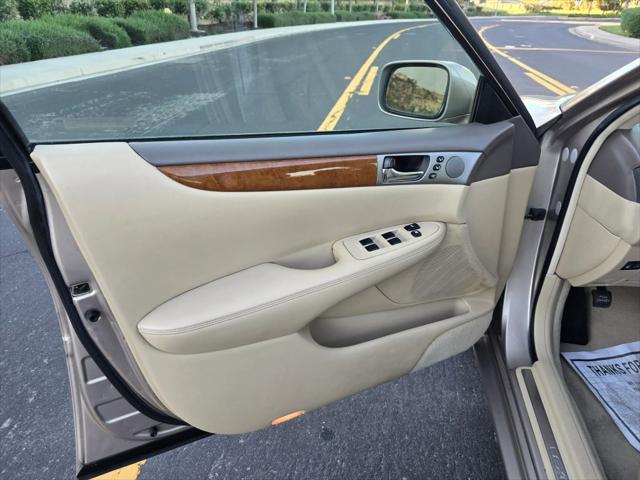 2005 Lexus ES 330 ES 330 Sedan 4D