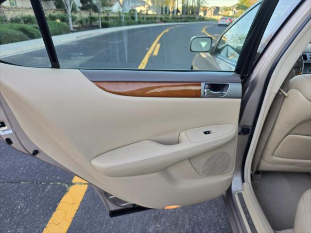 2005 Lexus ES 330 ES 330 Sedan 4D