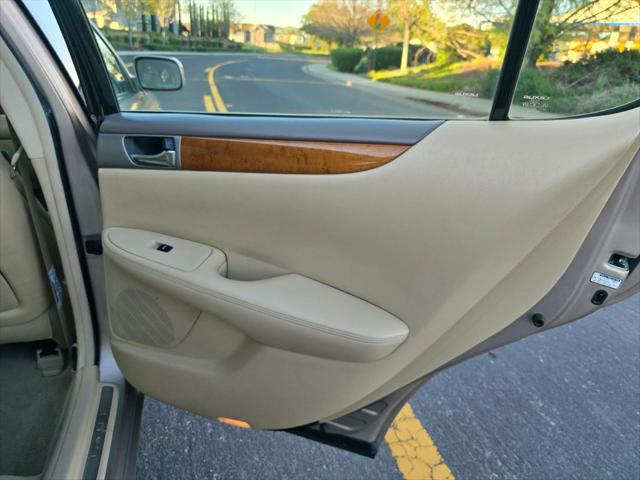 2005 Lexus ES 330 ES 330 Sedan 4D