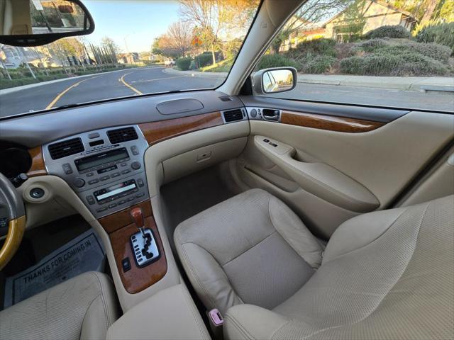 2005 Lexus ES 330 ES 330 Sedan 4D