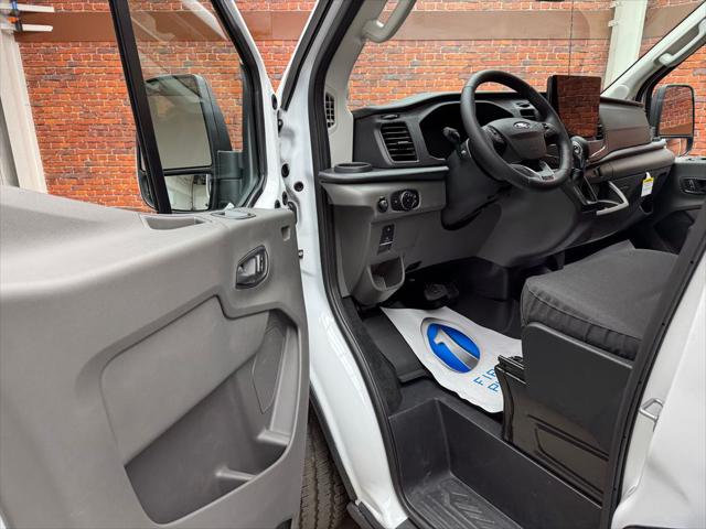 2026 Ford Transit Cutaway Base