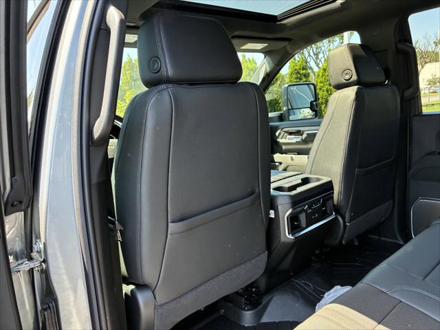 2026 Chevrolet Silverado 3500HD Crew Cab, Long Bed, High Country Dual Rear Wheel, RWD