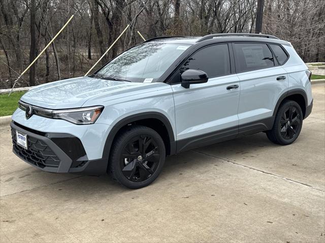 2026 Volkswagen Taos SE Black