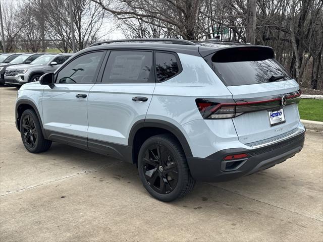 2026 Volkswagen Taos SE Black