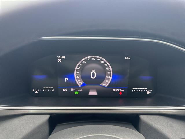 2026 Volkswagen Taos SE Black