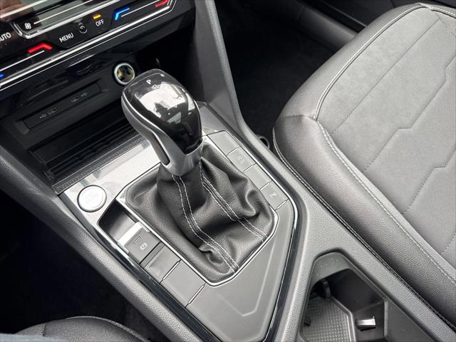 2026 Volkswagen Taos SE Black