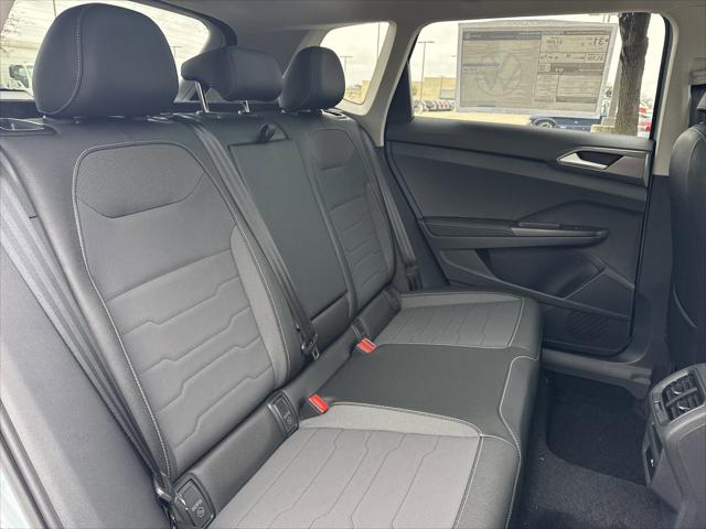 2026 Volkswagen Taos SE Black