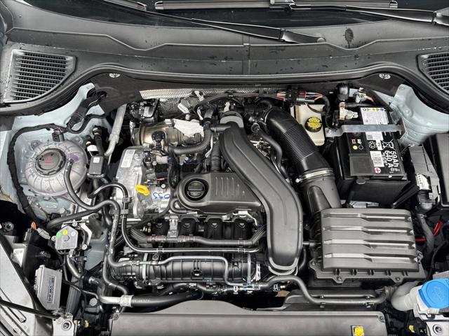 2026 Volkswagen Taos SE Black
