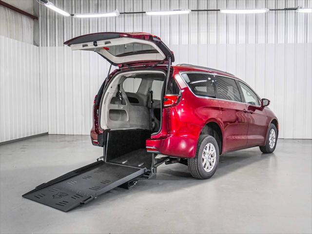 2022 Chrysler Pacifica Touring L for sale in Battle Creek, MI