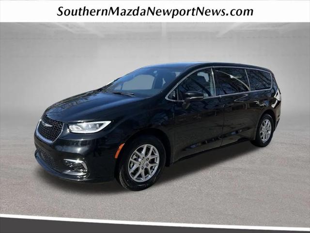 2025 Chrysler Pacifica Select for sale in Newport News, VA