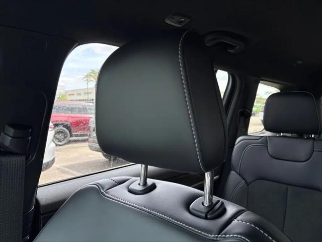 2026 Jeep Grand Cherokee L Altitude 4x2