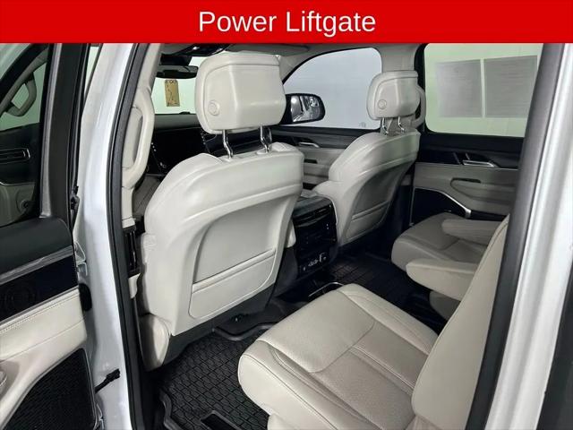 2023 Jeep Wagoneer Series III 4x4