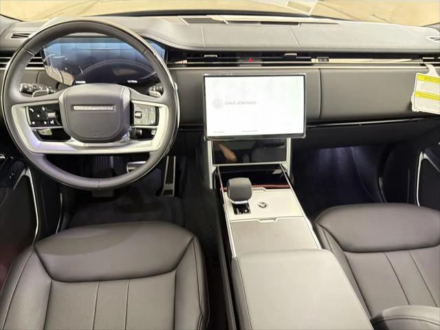 2026 Land Rover Range Rover P530 SE 7 Seat