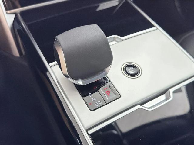 2026 Land Rover Range Rover P530 SE 7 Seat