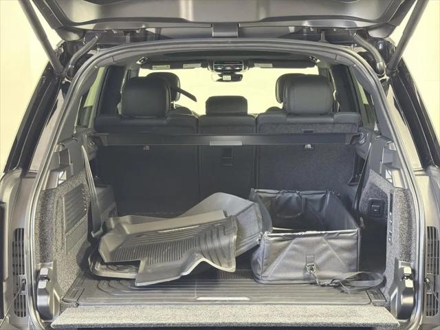 2026 Land Rover Range Rover P530 SE 7 Seat
