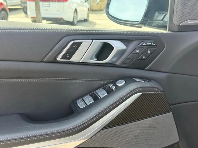 2025 BMW X7 M60i