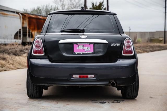 2011 MINI Cooper Cooper