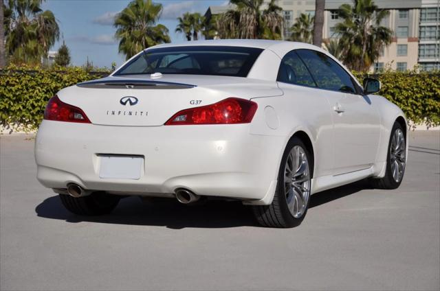 2012 INFINITI G37 Base w/ Premium & Navigation Package