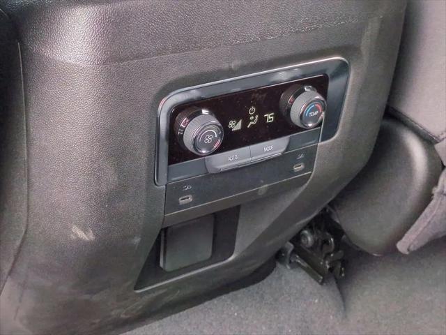 2026 Chevrolet Suburban LS, 4WD
