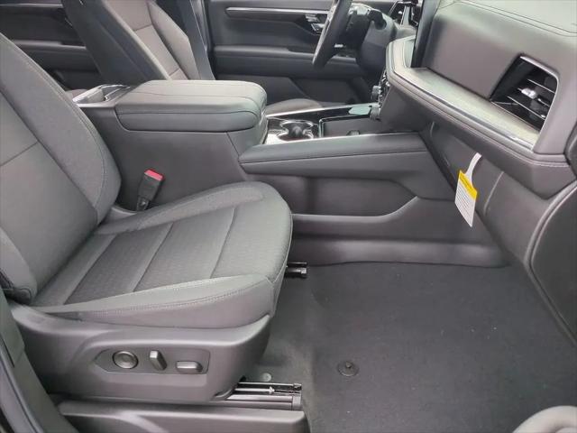2026 Chevrolet Suburban LS, 4WD