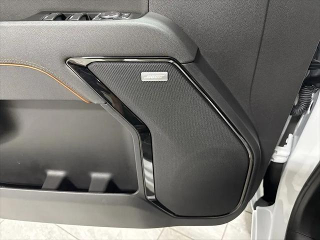 2025 GMC Sierra 2500HD 4WD Crew Cab Standard Bed AT4