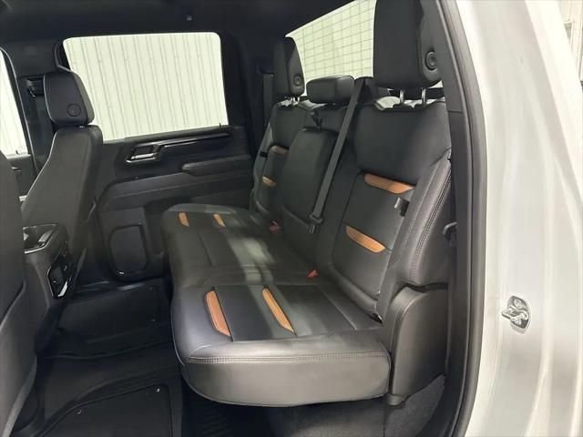 2025 GMC Sierra 2500HD 4WD Crew Cab Standard Bed AT4
