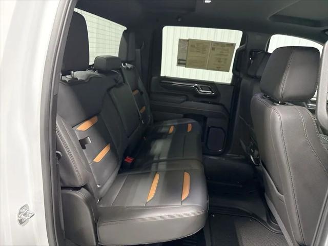 2025 GMC Sierra 2500HD 4WD Crew Cab Standard Bed AT4