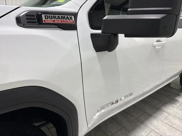 2025 GMC Sierra 2500HD 4WD Crew Cab Standard Bed AT4