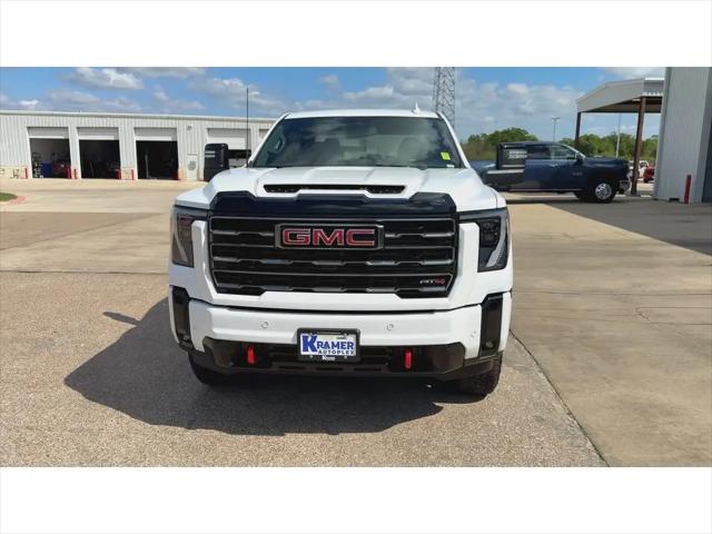 2025 GMC Sierra 2500HD 4WD Crew Cab Standard Bed AT4