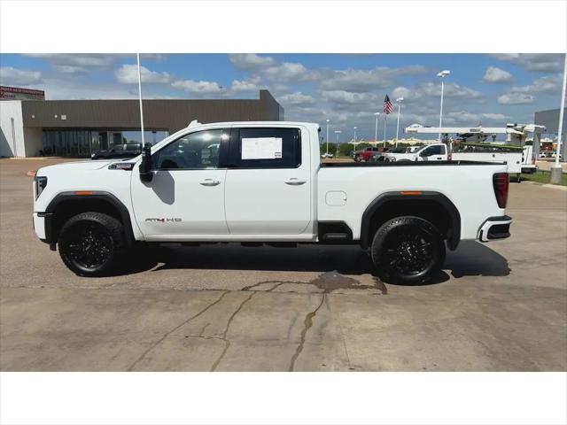 2025 GMC Sierra 2500HD 4WD Crew Cab Standard Bed AT4