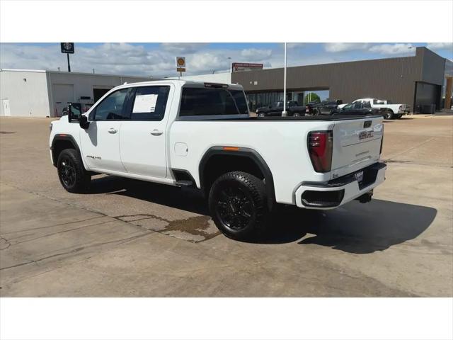 2025 GMC Sierra 2500HD 4WD Crew Cab Standard Bed AT4