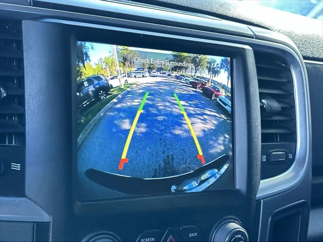 2022 Ram 1500 Classic SLT Crew Cab 4x2 5'7" Box