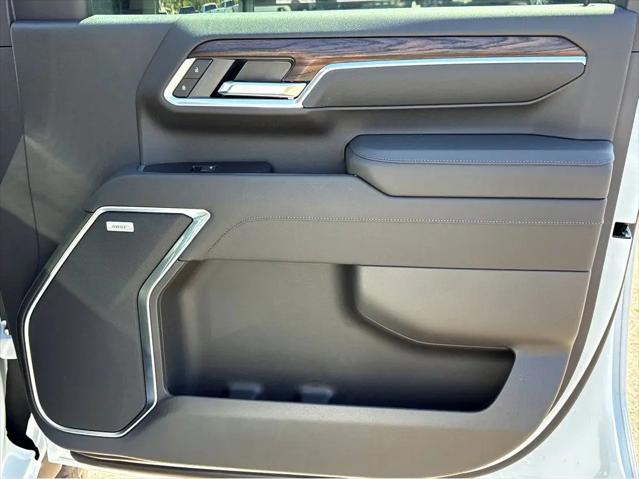 2026 GMC Sierra 2500HD Crew Cab, Standard Bed, SLT, 4WD
